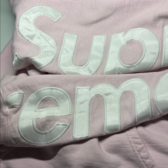 Supreme Light Pink Hoodie with White Logo s/s 22 - Picture 2 of 11